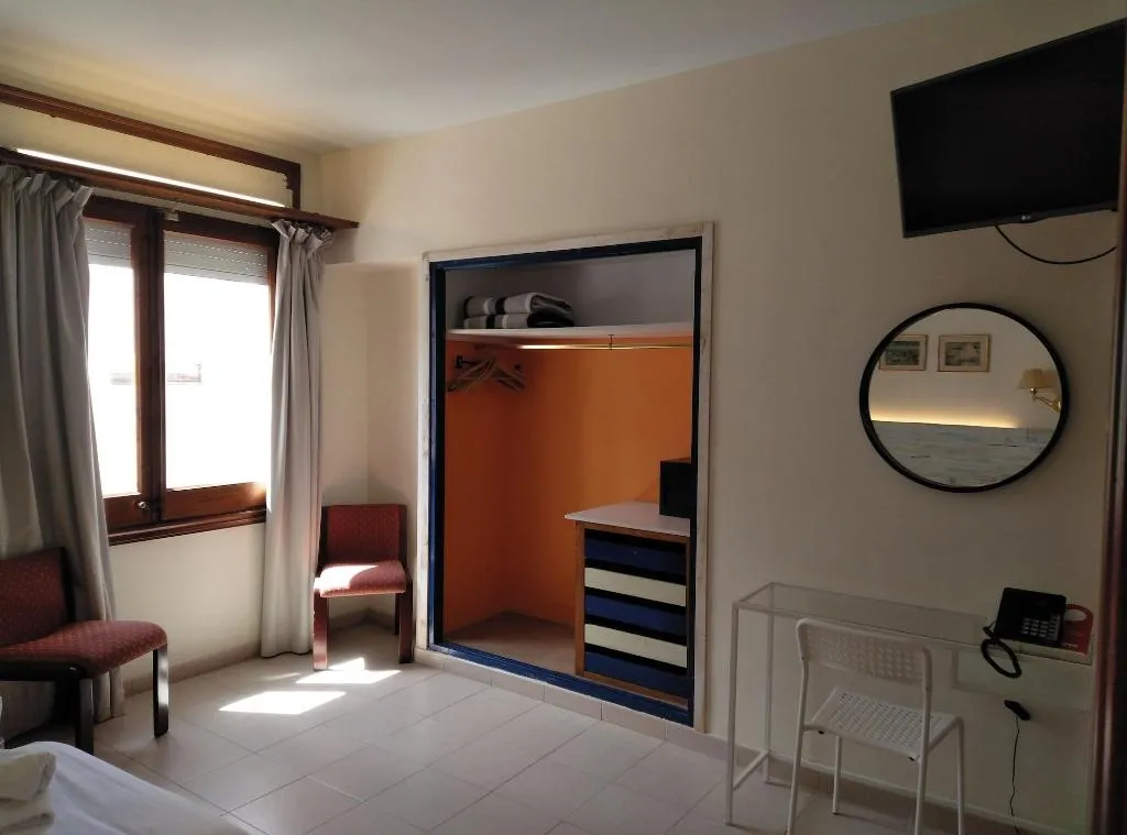Room, Corisco, Costa Brava