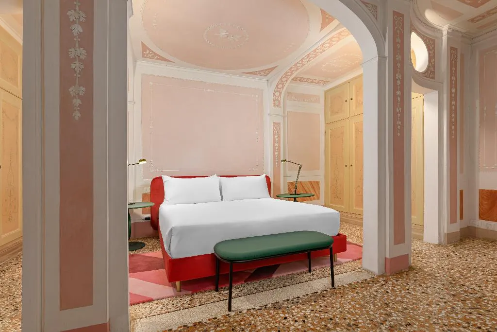 APARTMENT STANDARD Room, Palazzo Dei Fiori By Room Mate, Venice