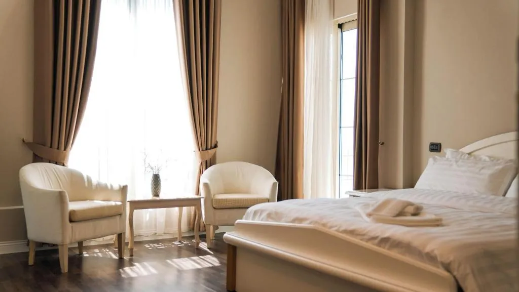 Room, Hotel Majestic, Durres