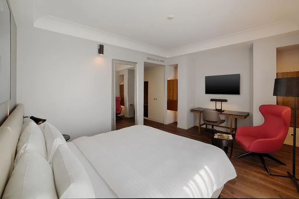 SINGLE STANDARD Room, Radisson Blu Hotel, Milan