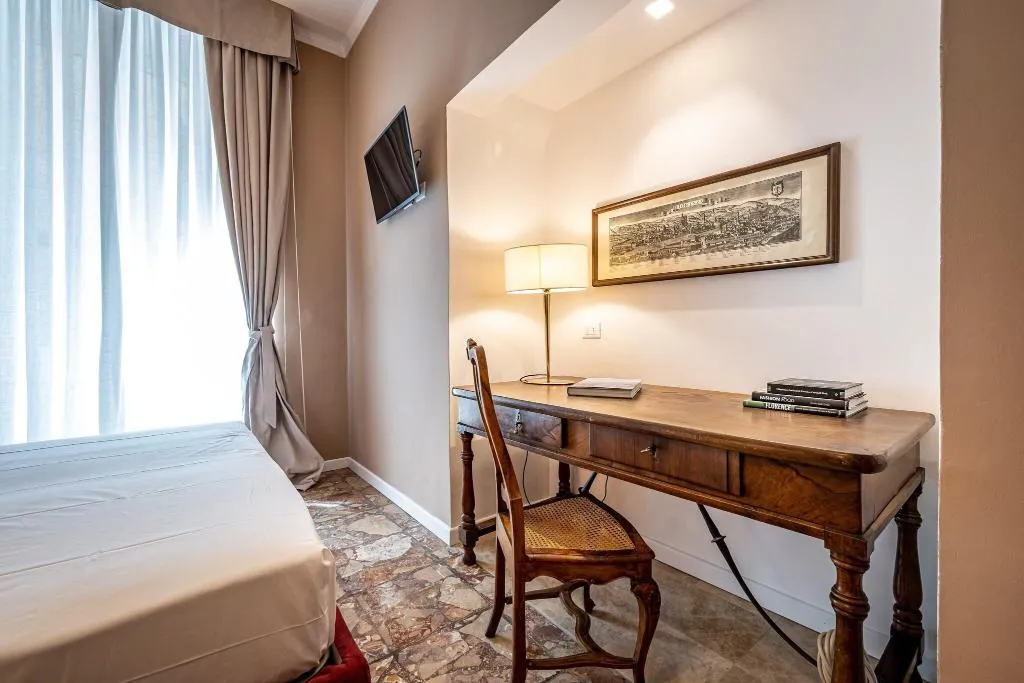 DOUBLE SUPERIOR CITY VIEW Room, Cerretani Palace Luxury B&B, Florence