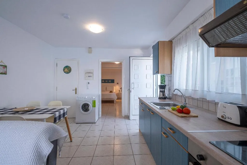 APARTMENT SEA VIEW Room, Meli Apartments & Villas, Kalamata