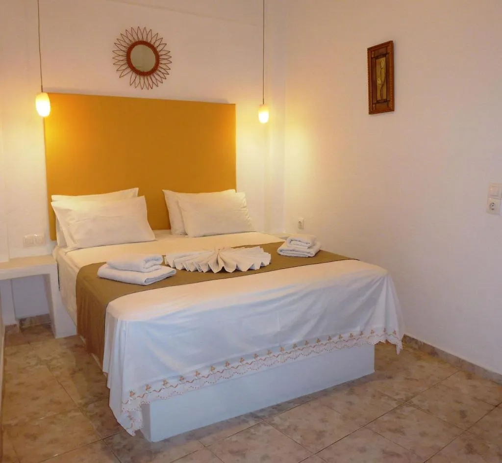 Room, Atalos Suites, Santorini