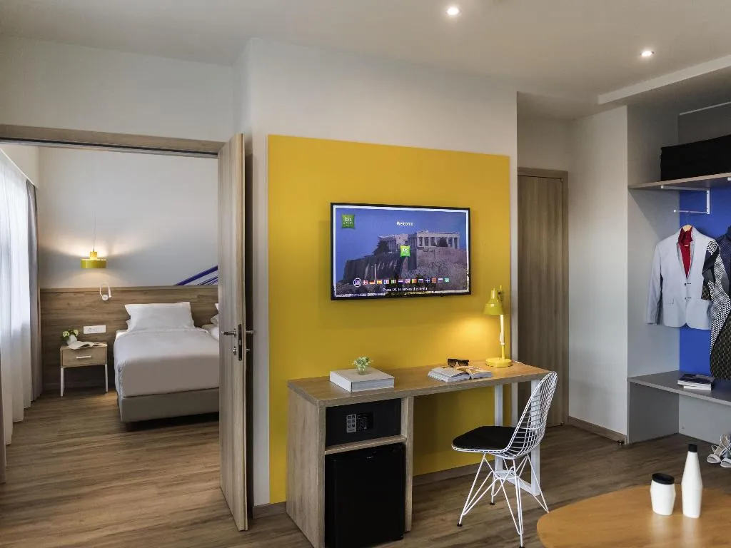 SUITE PREMIUM Room, Ibis Styles Athens Routes, Athens