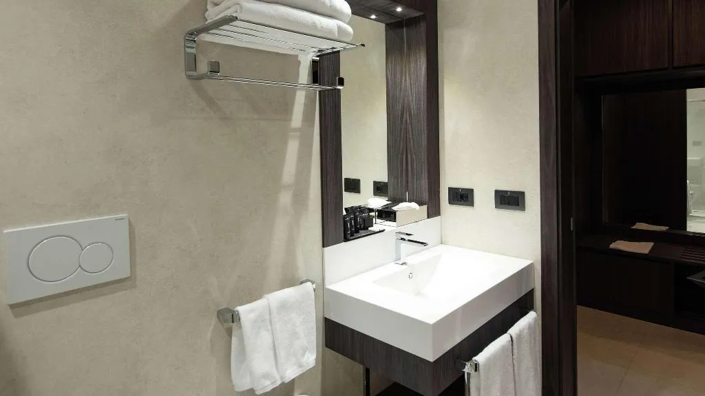 Room, Gold Tower Lifestyle Hotel, Naples