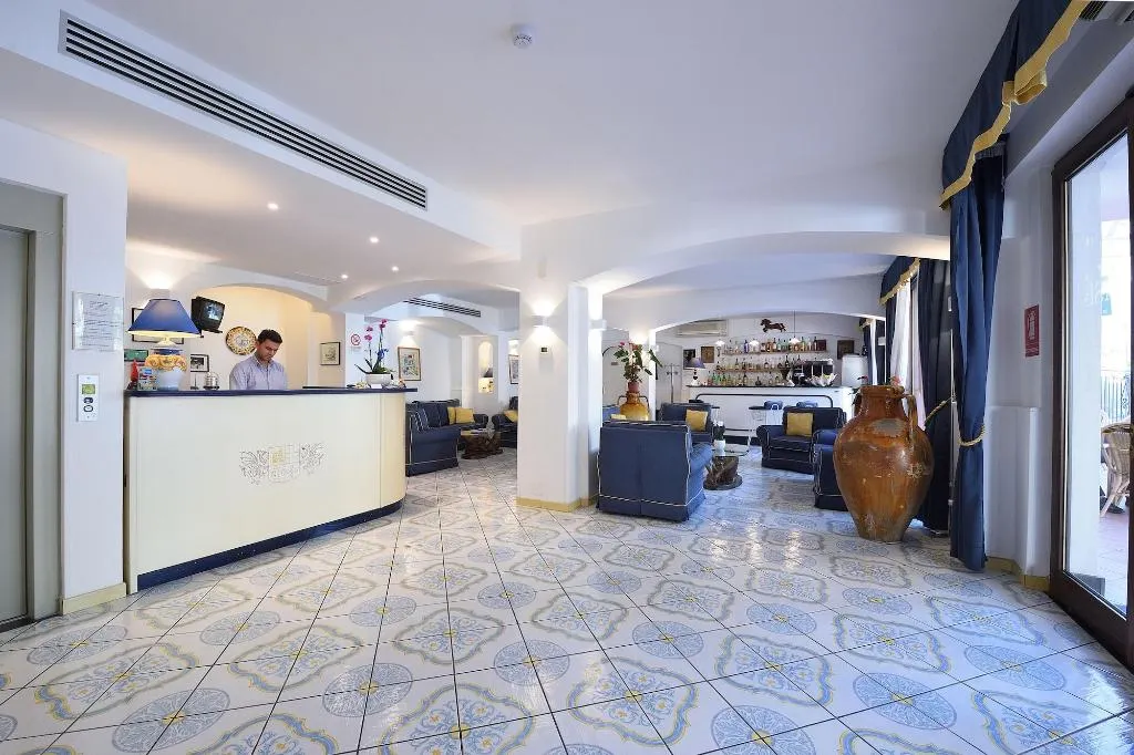 Lobby, Hotel Settebello, Naples