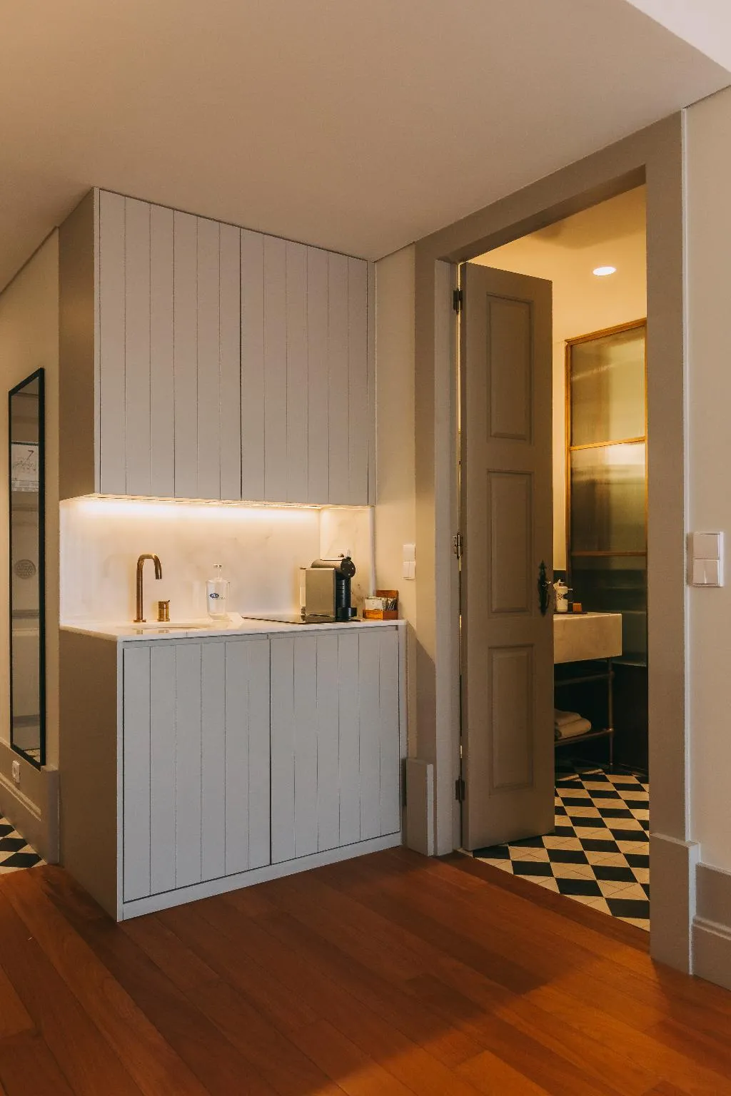 Double or Twin CLASSIC WITH BALCONY Room, Torel Saboaria, Porto
