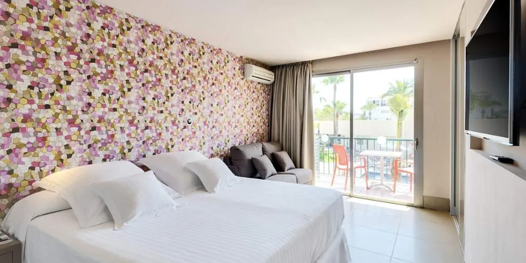 FAMILY ROOM SUPERIOR POOL VIEW Room, Occidental Ibiza - All Inclusive, Ibiza
