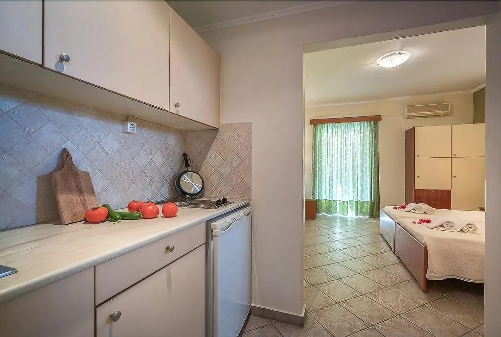 Room, Spira Studios, Zante