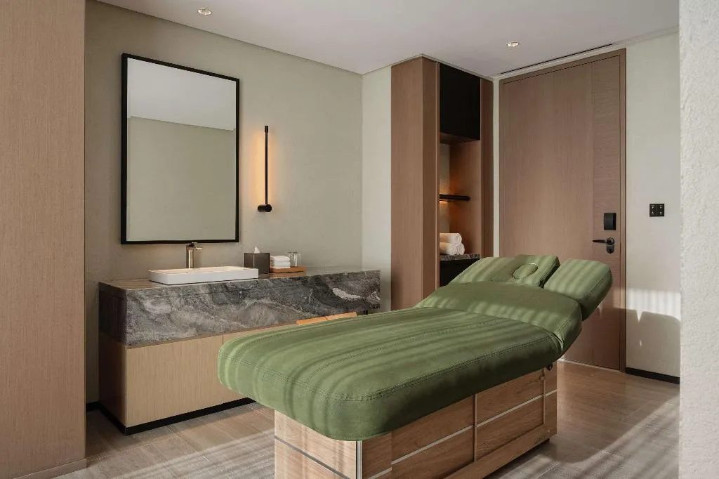 Room, Siro One Za'abeel, Dubai