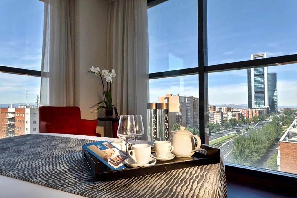 Room, Crisol Via Castellana, Madrid