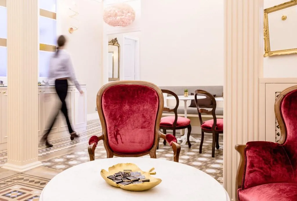 Restaurant, Anakena House Modernist Bed And Breakfast, Barcelona