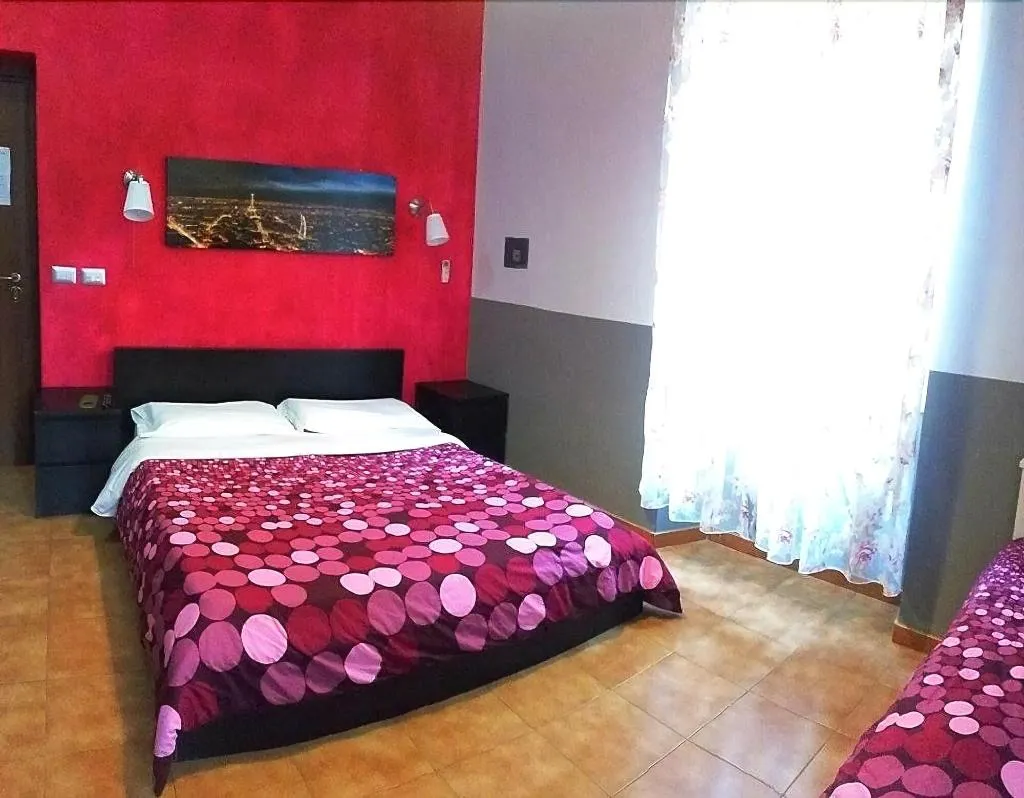 Room, Aladino Inn, Naples