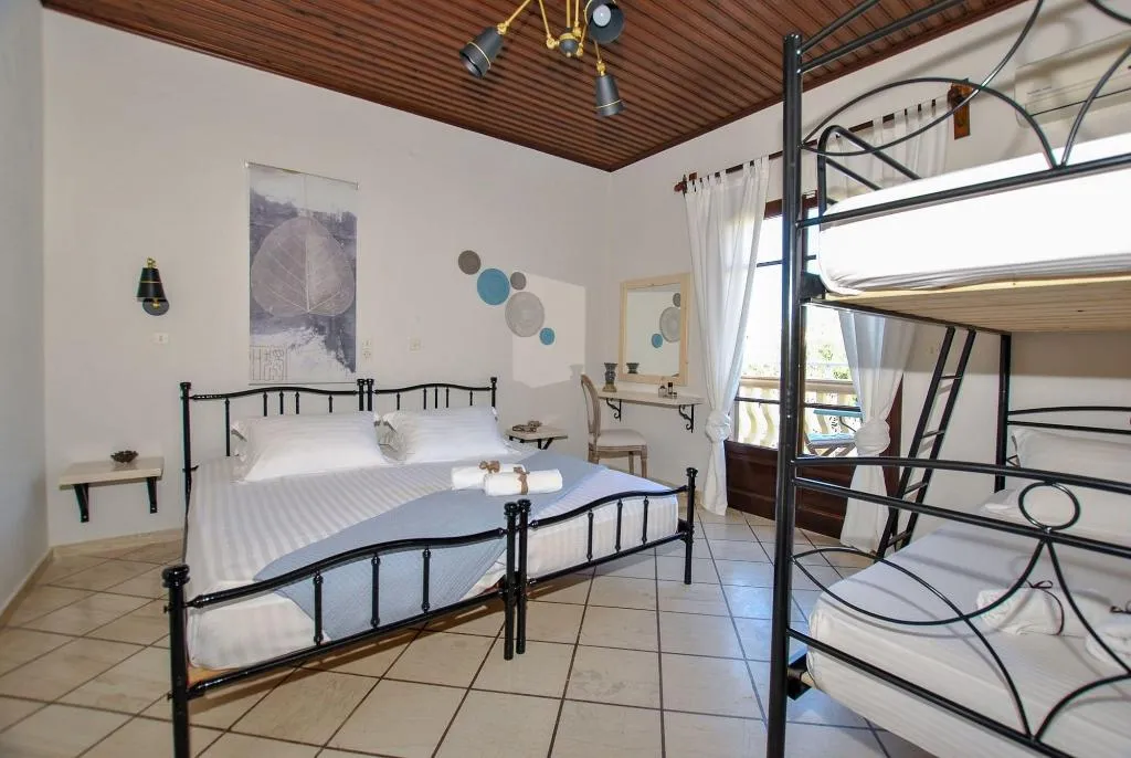 Room, Minas Studios, Kefallinia