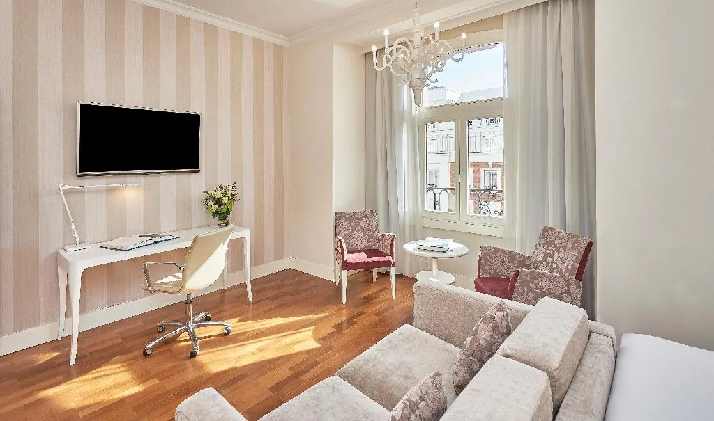 DOUBLE PREMIUM Room, NH Collection Madrid Abascal, Madrid