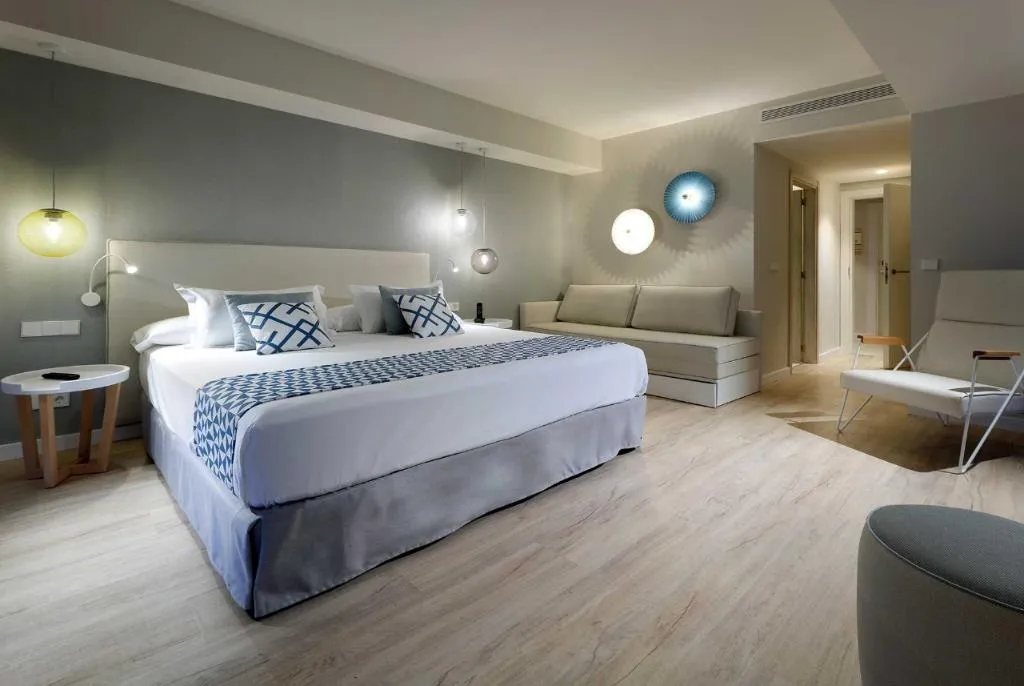 FAMILY ROOM SEA VIEW Room, Palladium Hotel Menorca, Menorca