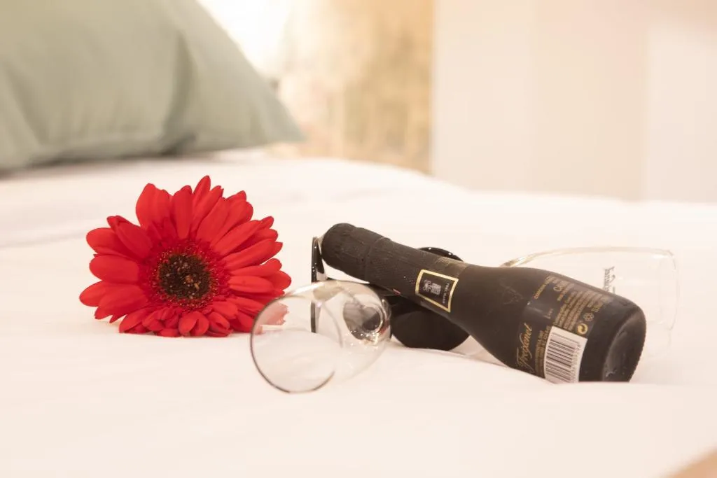 JUNIOR SUITE SUPERIOR KING BED Room, Boutique Rooms Playa Burriana, Costa Del Sol