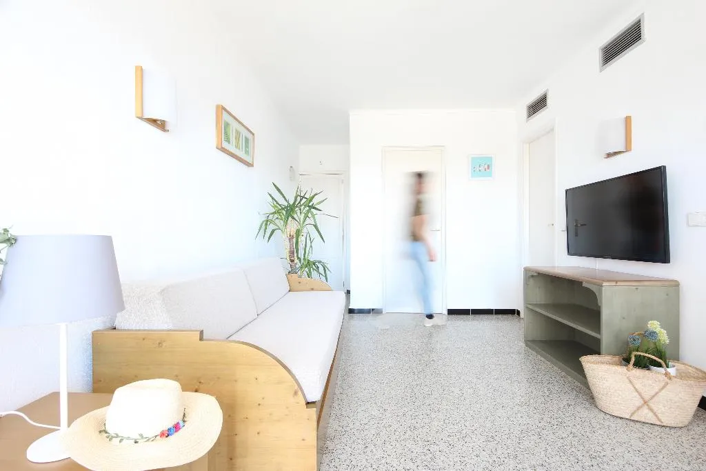APARTMENT SEA VIEW Room, Niu d'Aus, Majorca