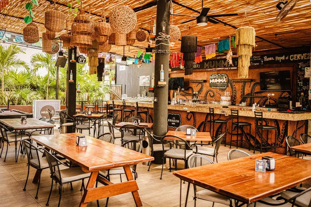Bar, Nomads Hotel, Hostel & Rooftop Pool, Cancun Area