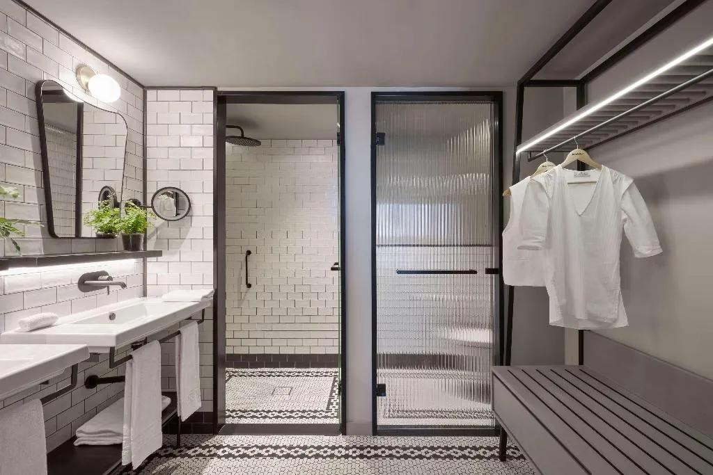 SUITE ONE BEDROOM Room, Canopy by Hilton Madrid Castellana, Madrid
