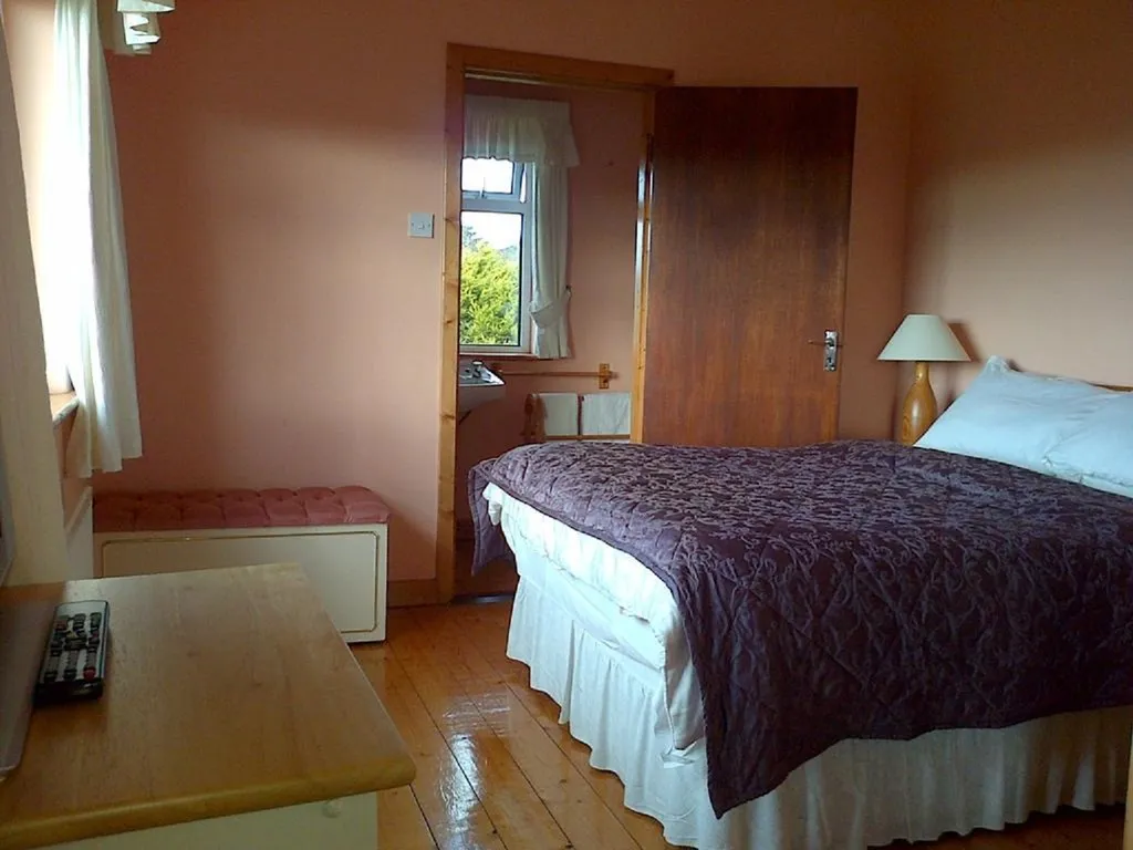 Room, Seafield Farmhouse, Cork