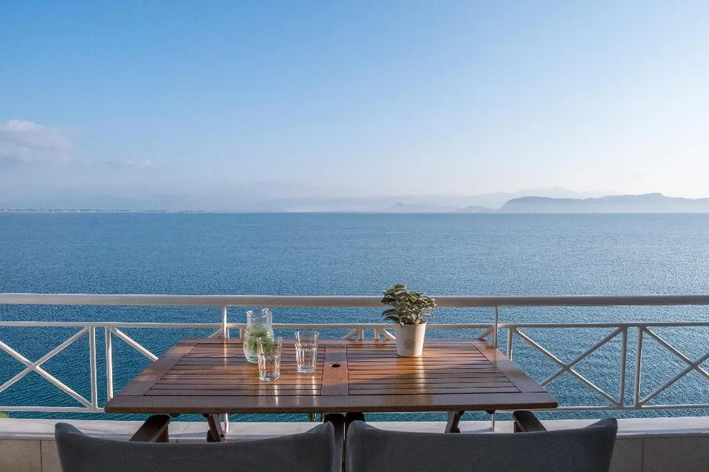 APARTMENT SEA VIEW Room, Meli Apartments & Villas, Kalamata
