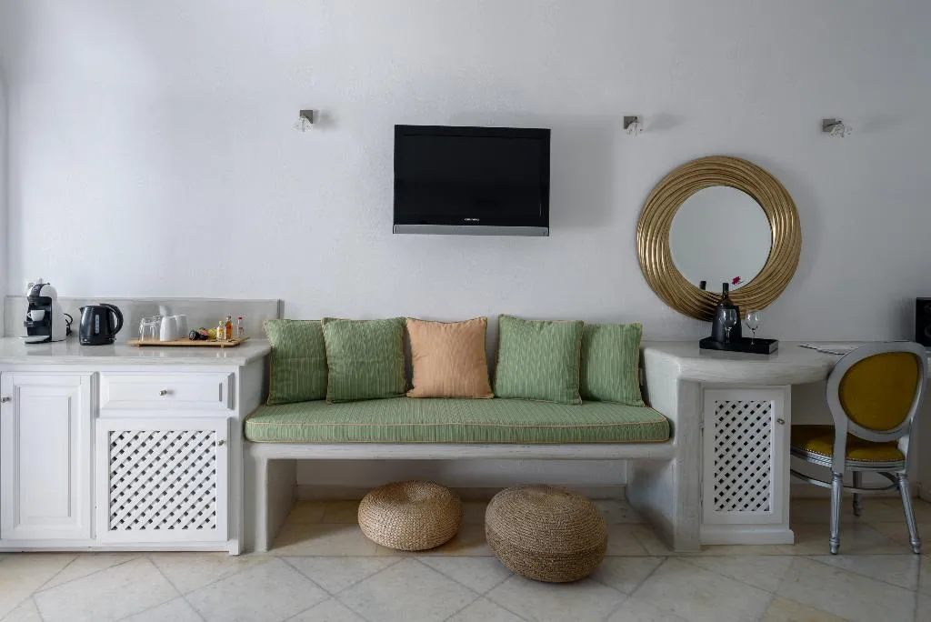 JUNIOR SUITE STANDARD Room, Pegasus Suites & Spa, Santorini