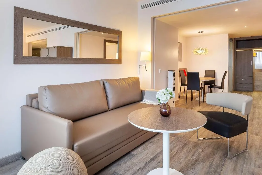 JUNIOR SUITE STANDARD Room, Melia Lebreros, Seville