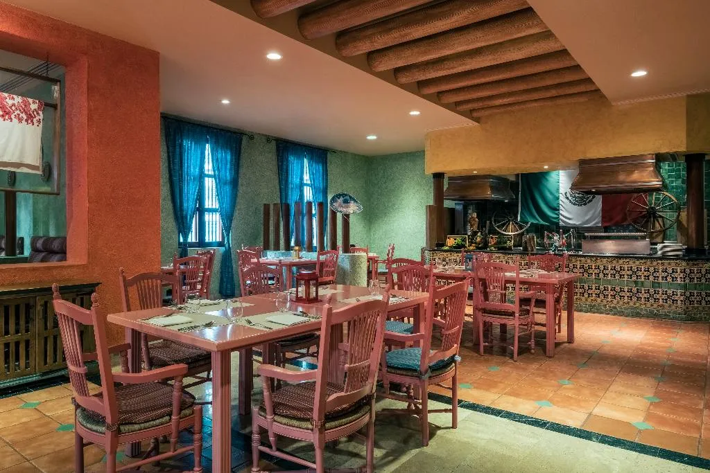 Restaurant, Iberostar Waves Paraiso Beach All Inclusive, Cancun Area