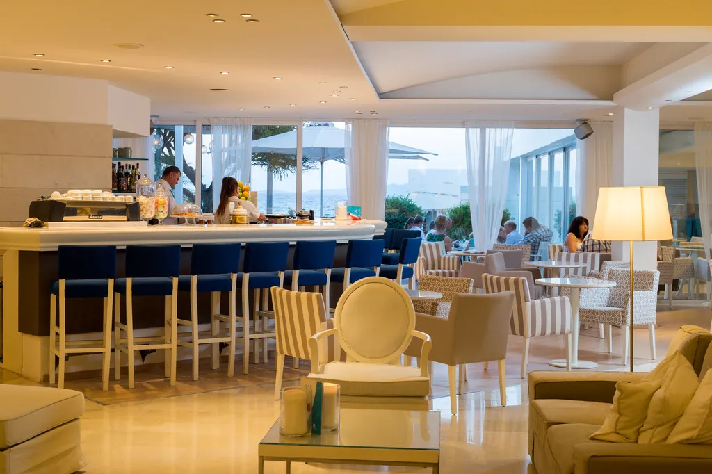 Bar, Knossos Beach Bungalows & Suites, Crete