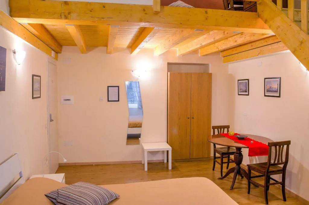 Room, La Cattedrale Bed & Breakfast, Naples