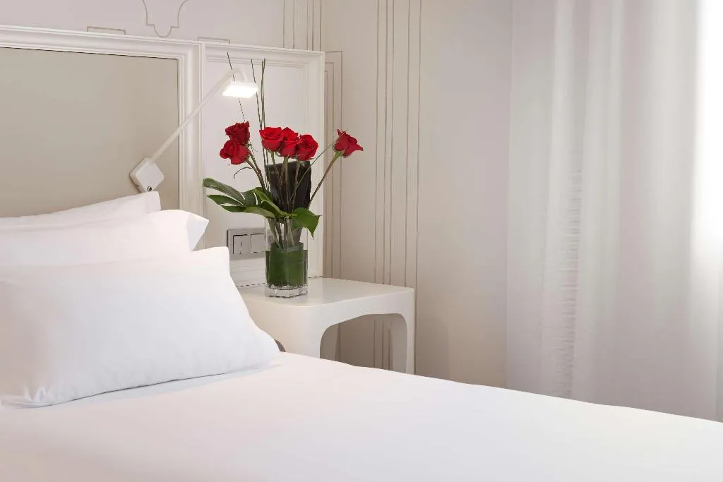 DOUBLE SUPERIOR Room, NH Collection Madrid Abascal, Madrid