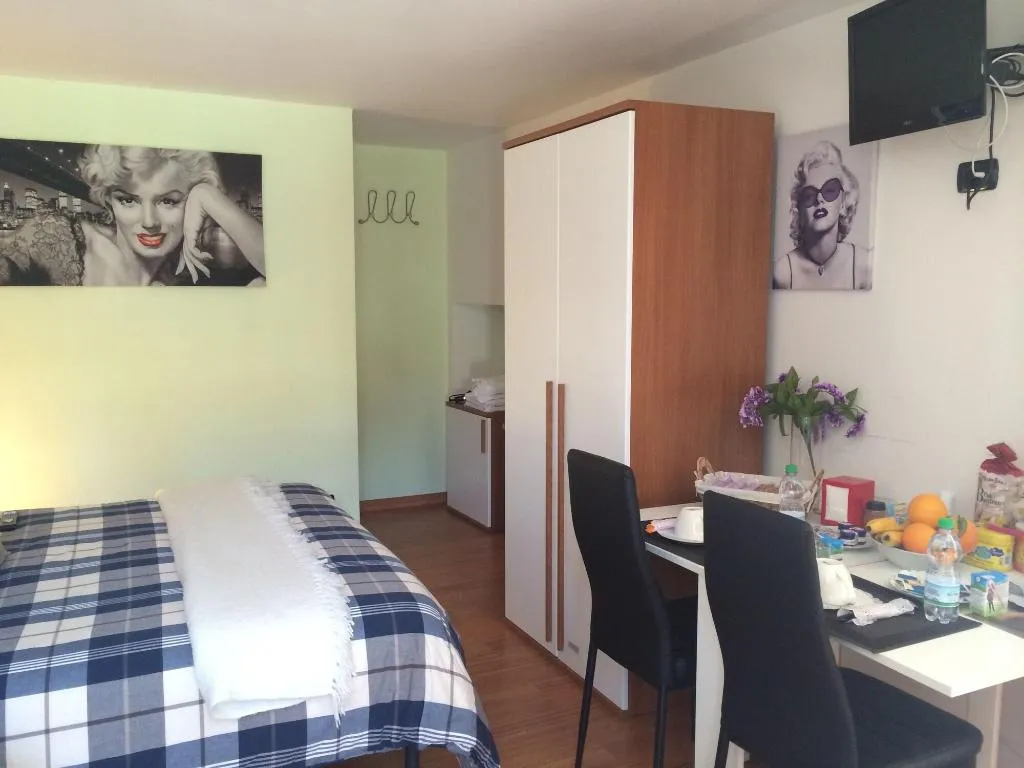 Room, B&B Viva Pompei, Naples