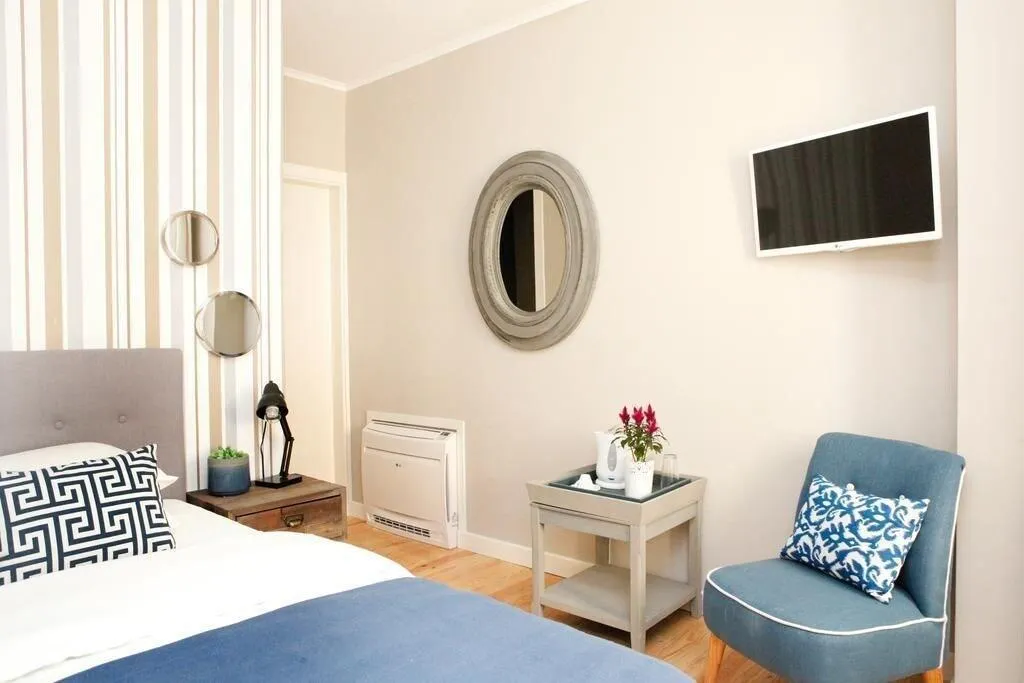 Room, Flores Guest House, Lisbon