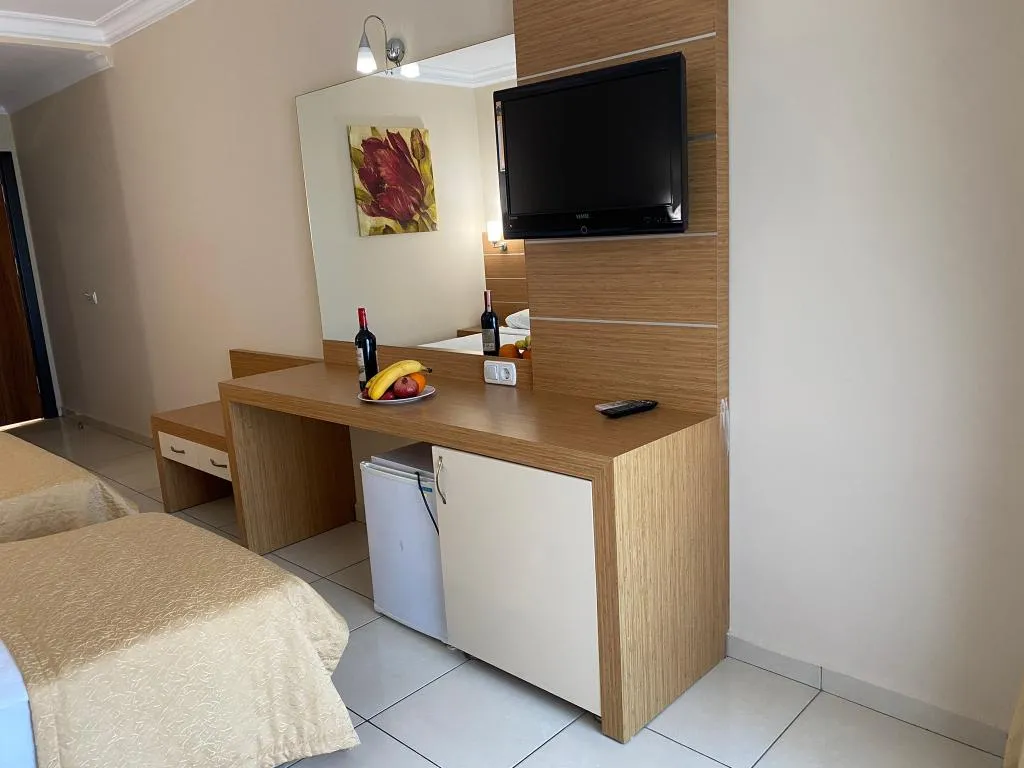 TRIPLE THREE BEDS Room, Green House City Hotel, Antalya