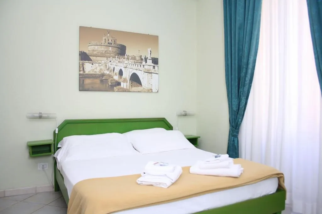 Room, La Dolce Vita Romana, Rome