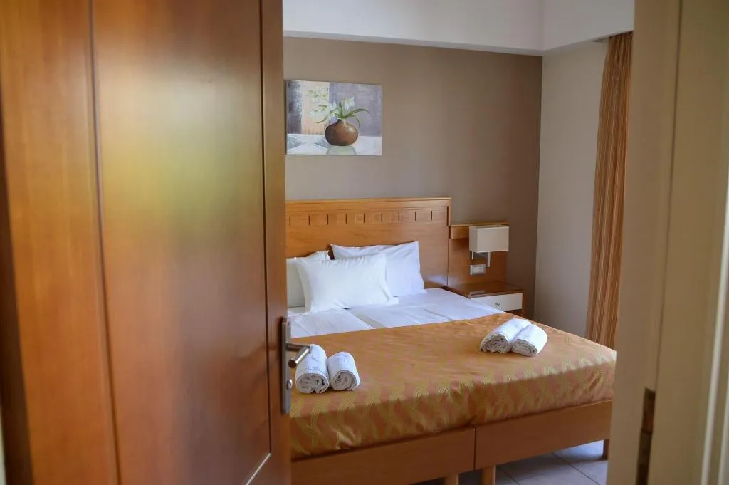 Room, Helios, Crete