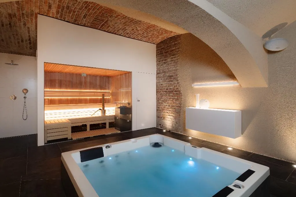 Sports and Entertainment, EA Hotel Sonata, Prague