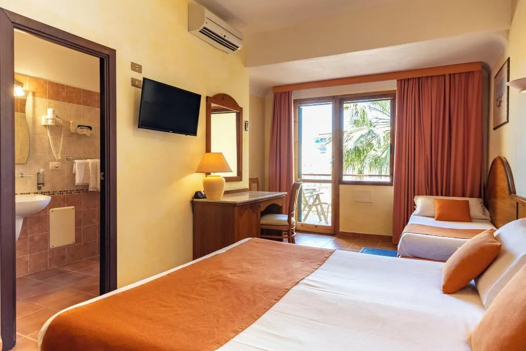 TRIPLE TWO BEDS Room, Florida Hotel, Alghero