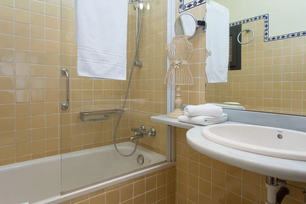 Room, Hostal De La Plaça, Barcelona