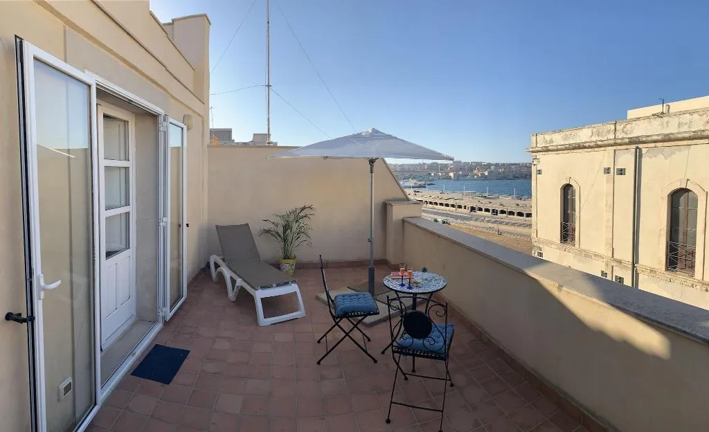 Terrace, Hotel Mastrarua, Catania