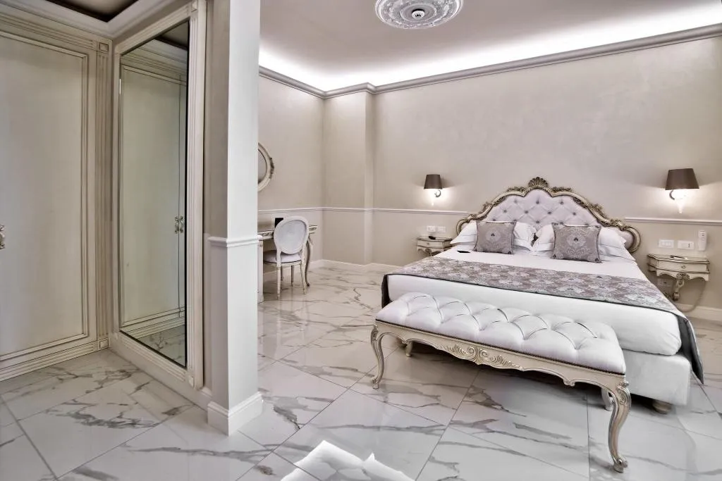 SUITE DELUXE Room, The Moon Boutique Hotel, Florence
