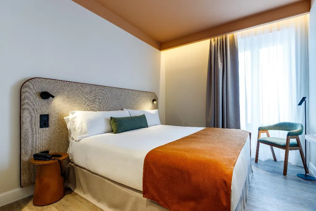 DOUBLE SINGLE USE CITY VIEW Room, Petit Palace Puerta del Sol, Madrid