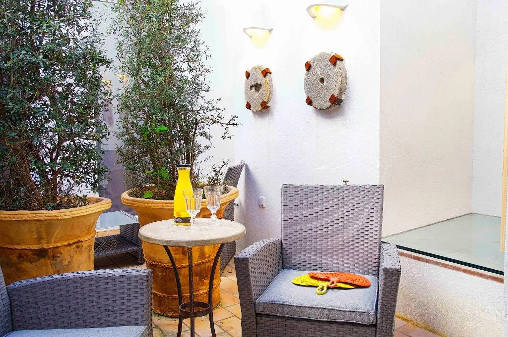 APARTMENT DELUXE Room, Overland Suites Catedral Luxury Apartments, Seville