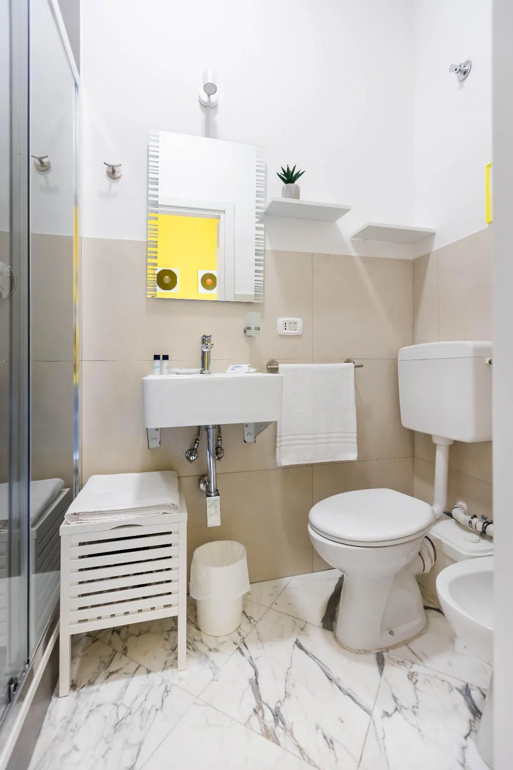 DOUBLE DELUXE Room, B&B Colori e Note, Naples