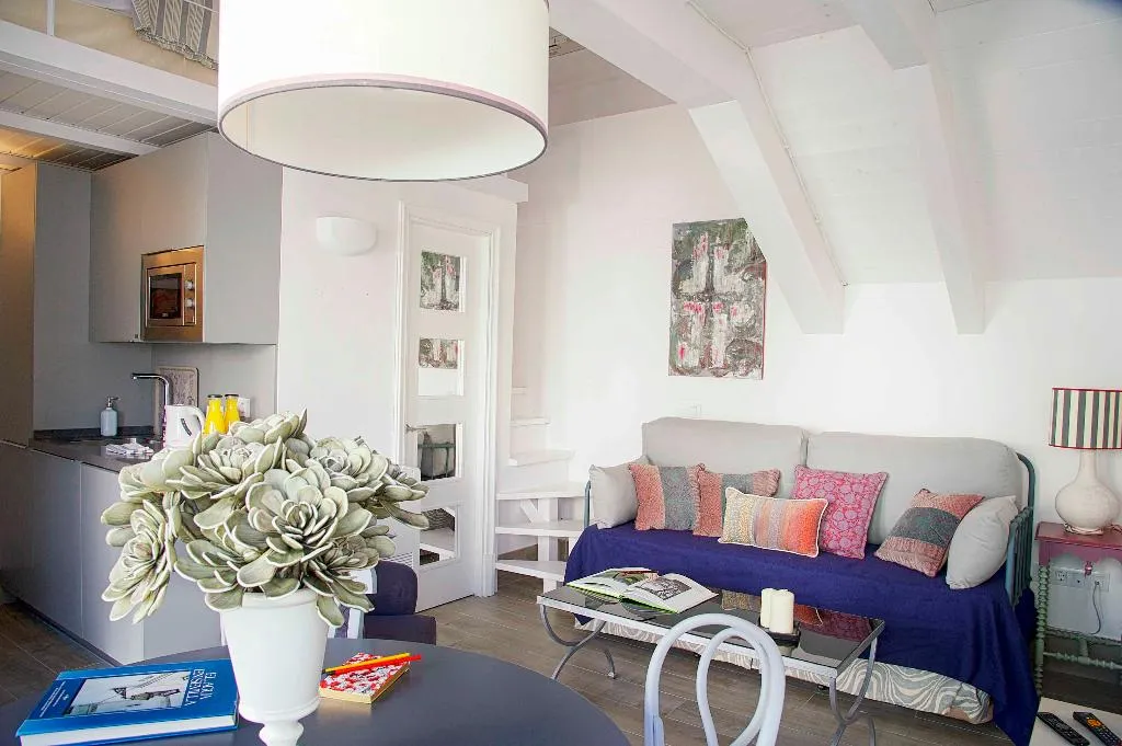 APARTMENT ECONOMY Room, Overland Suites Catedral Luxury Apartments, Seville