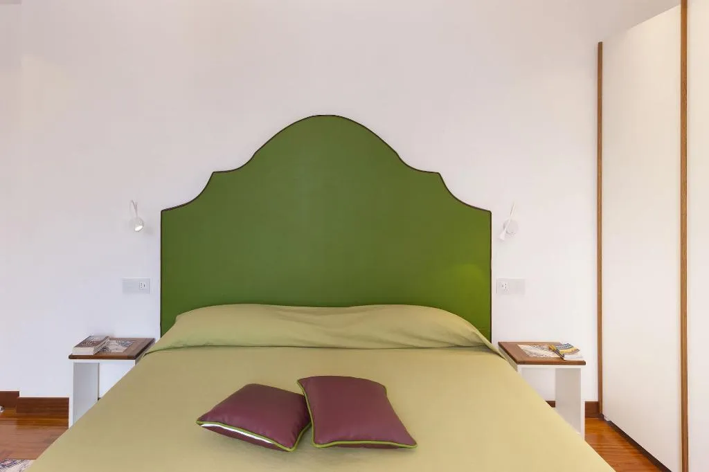 Room, La Casa Dell Orologio, Naples