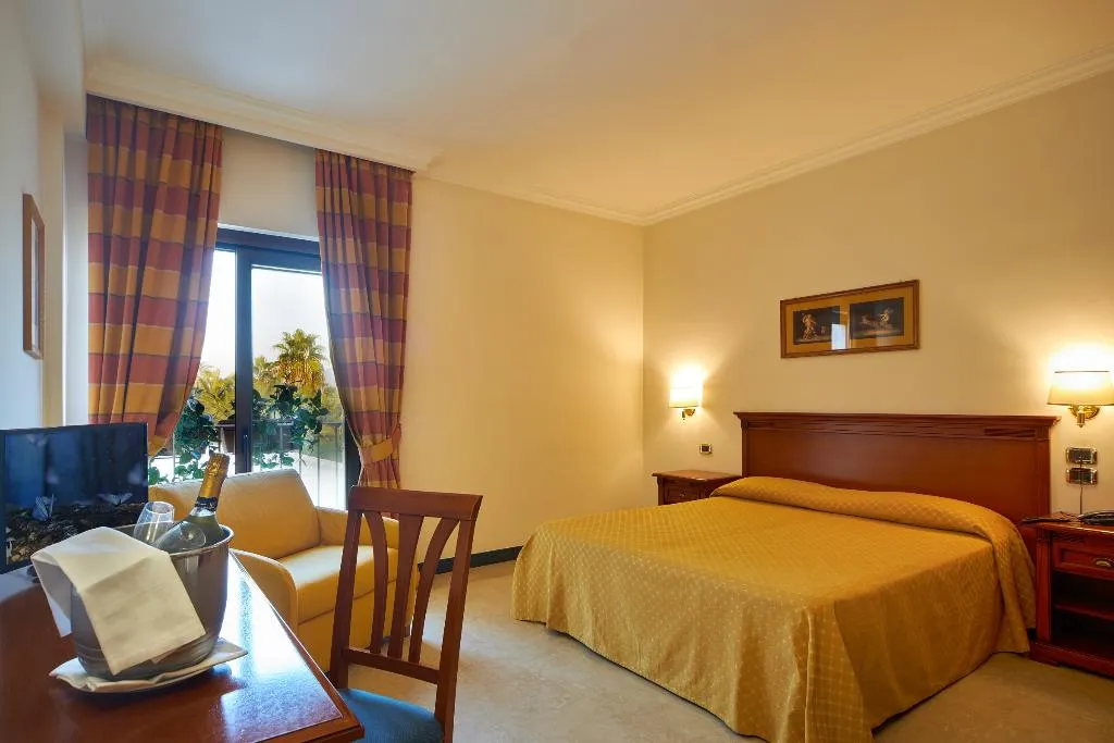 Double or Twin DELUXE Room, Minerva Resort Hotel, Naples