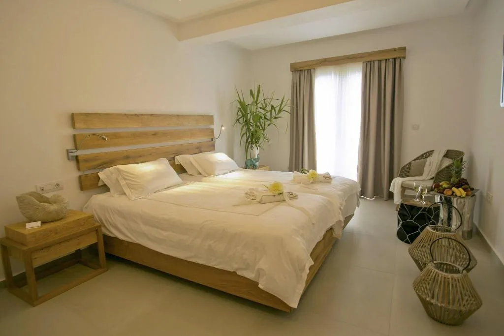 DOUBLE EXECUTIVE KING BED Room, Thalassa Boutique Hotel, Mykonos
