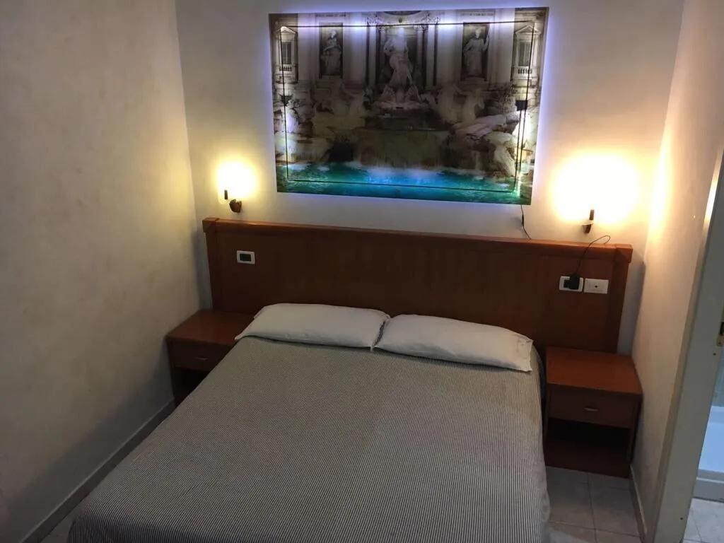 Room, Les Artes, Naples